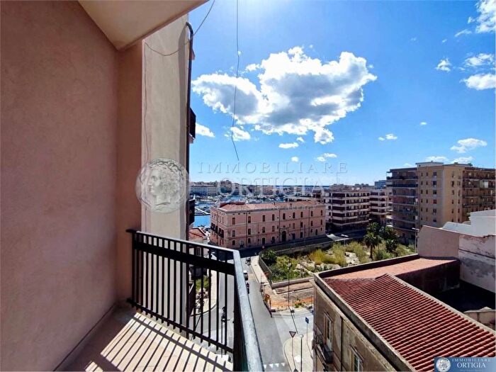 Appartamento monolocale in affitto in Largo Porto Piccolo SNC, Borgata Santa Lucia, Siracusa