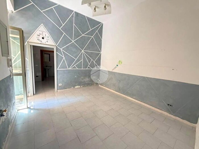 Appartamento bilocale in affitto in Via Marigliano, Capodichino, Napoli