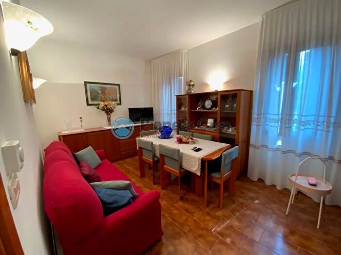 Casa con 5 locali in vendita in Via Querini a, Padova