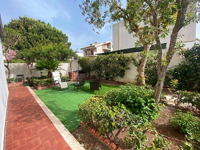 Casa quadrilocale in affitto in Via Torre Bianca, Torre Faro, Messina