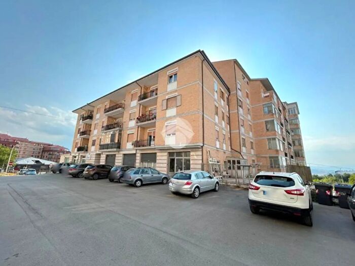 Appartamento quadrilocale in vendita in Via Francesco Longano, Campobasso