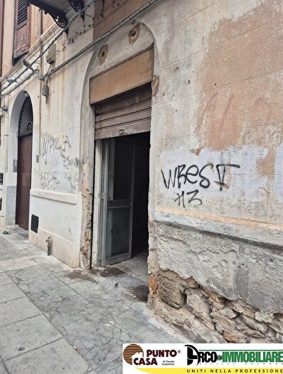 Appartamento trilocale in vendita in Via Vito La Mantia, Palermo