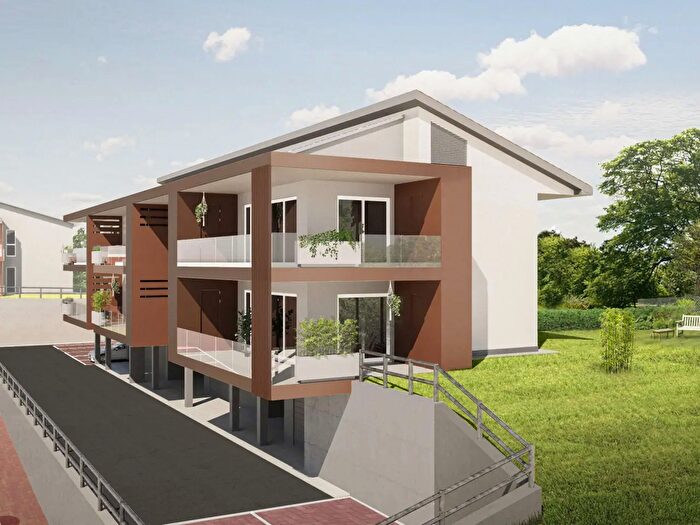 Appartamento con 5 locali in vendita in Via Perella, Corciano