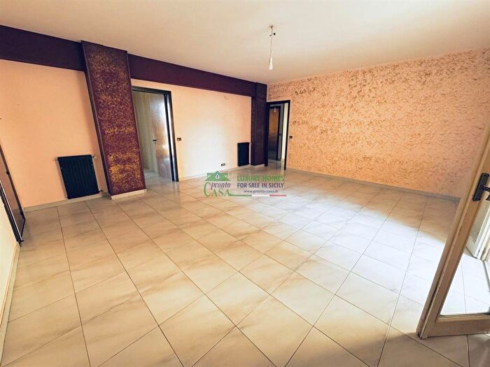 Appartamento con 5 locali in vendita in Corso Vittorio Veneto, Ragusa