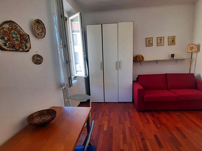 Appartamento monolocale in affitto in Via Galeazzo Alessi, Corso Genova, Milano