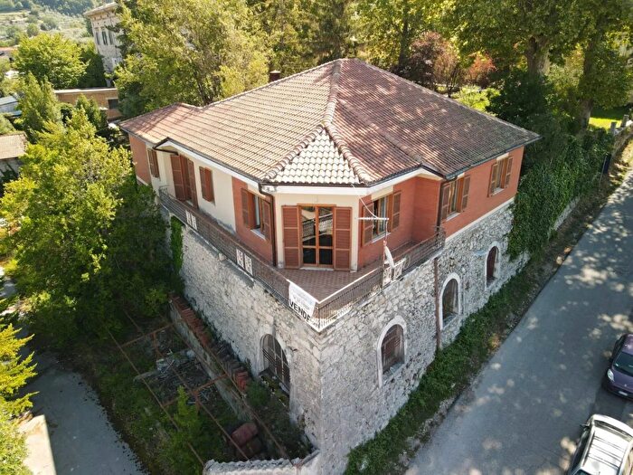 Casa con 10 locali in vendita in Arpino Frosinone, Arpino