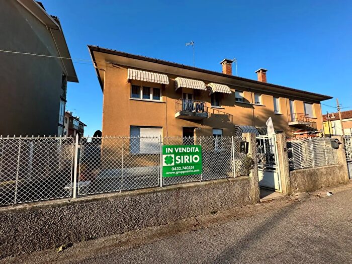 Appartamento quadrilocale in vendita in Via Dante Alighieri, Manzano