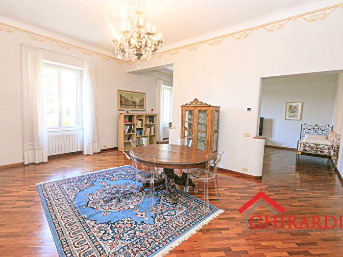 Appartamento trilocale in affitto in Via Don Luigi Perrone, Sestri Ponente, Genova