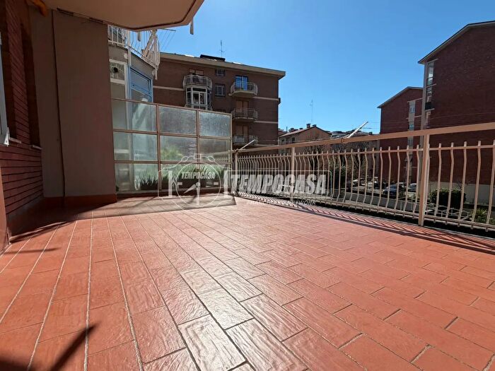 Appartamento trilocale in affitto in Piazza Conti di Rebaudengo a, Torino