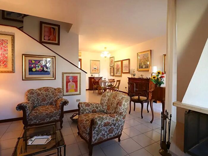 Casa quadrilocale in vendita in Via Orsmida Rosada, Venezia