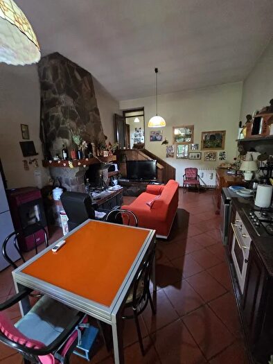 Casa trilocale in vendita in Via Ariana, Velletri