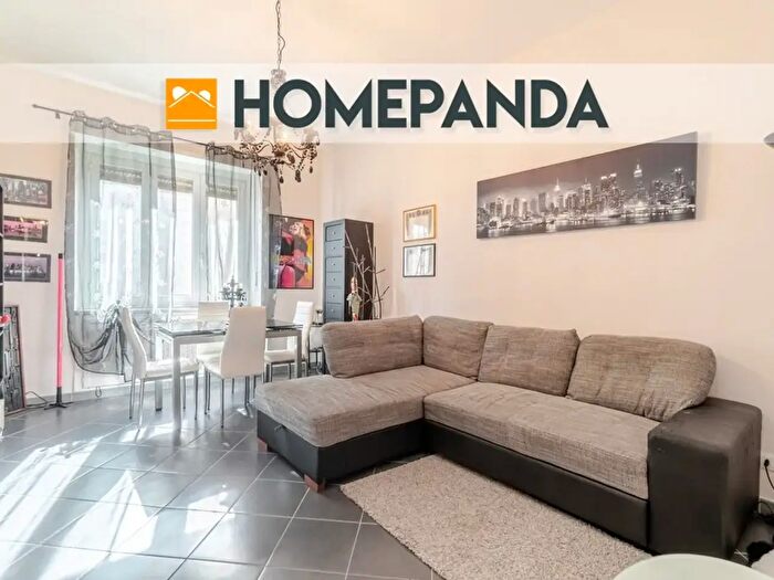 Appartamento trilocale in vendita in Via Nizza, Torino