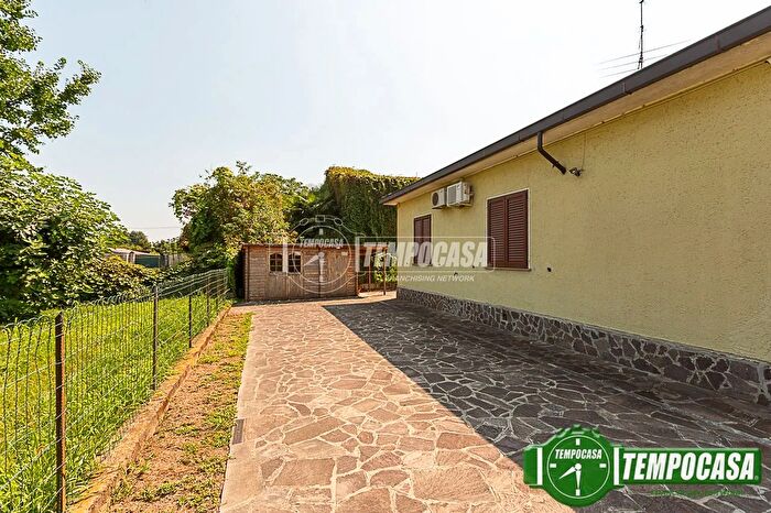 Casa trilocale in vendita in Via Roma, Ripalta Cremasca