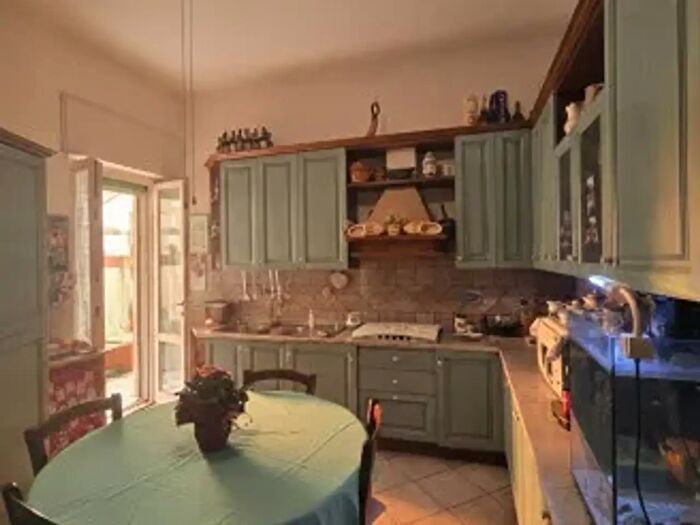 Appartamento con 5 locali in vendita in Livorno