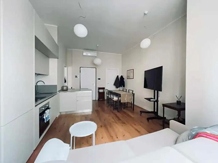 Appartamento monolocale in affitto in Via Errico Petrella, Milano