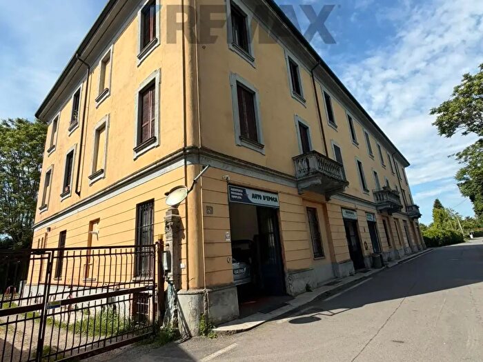 Appartamento bilocale in vendita in Via Tre Castelli, Milano