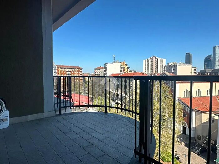 Appartamento quadrilocale in affitto in Piazza Riccardo Wagner, Milano