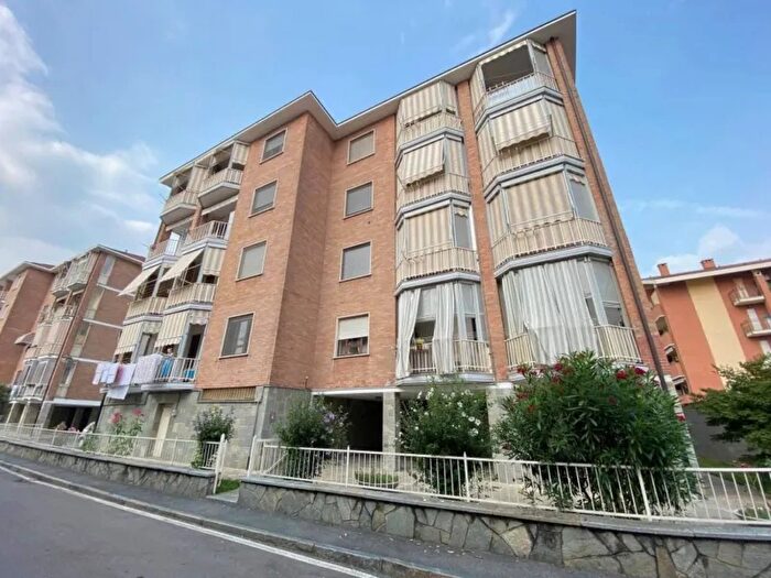 Appartamento quadrilocale in vendita in Via Busca Carmagnola, Carmagnola