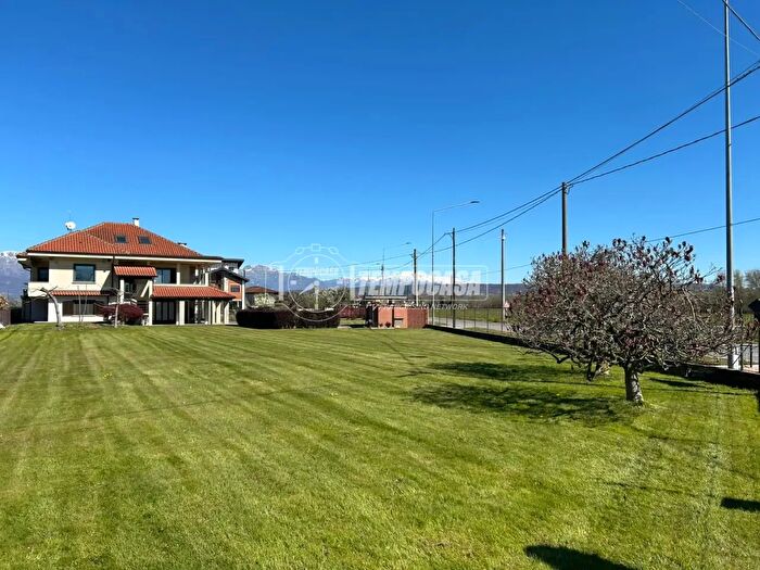 Casa con 7 locali in vendita in Strada Feletto agliè, Ciconio