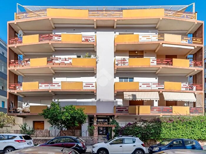 Appartamento con 5 locali in vendita in Via Arrigo Solmi, Cagliari