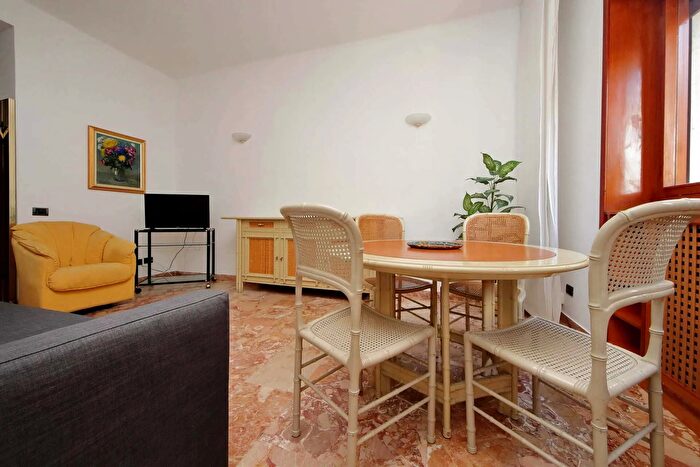 Appartamento monolocale in affitto in Via Fossato di Vico, Roma