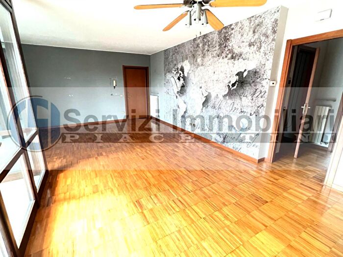 Appartamento quadrilocale in vendita in Via Trento, Carpaneto Piacentino