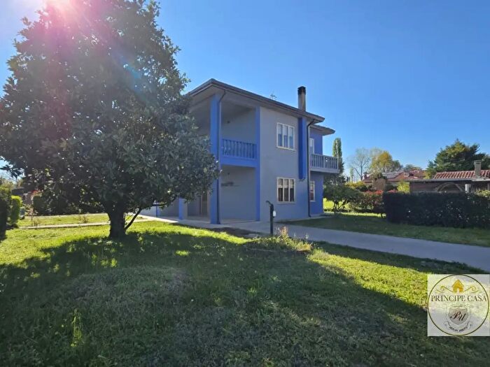 Casa con 5 locali in vendita in Via Guola Larga, Este