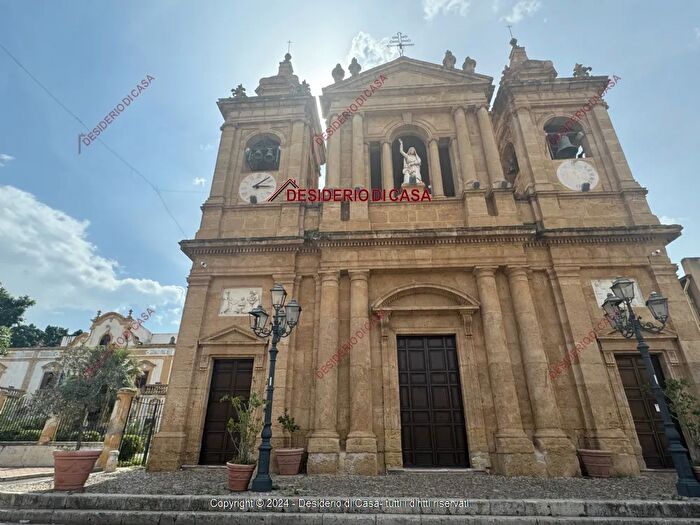 Appartamento trilocale in vendita in Via Consolare Santa Flavia Pa Italia, Santa Flavia
