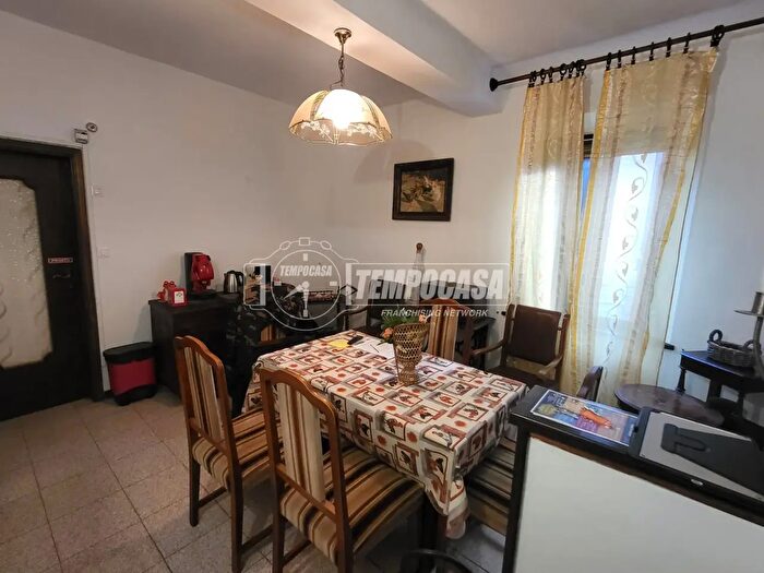 Appartamento trilocale in vendita in Castelnuovo Rangone