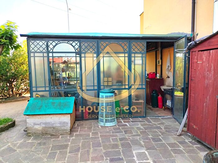 Casa con 5 locali in vendita in Cassolnovo