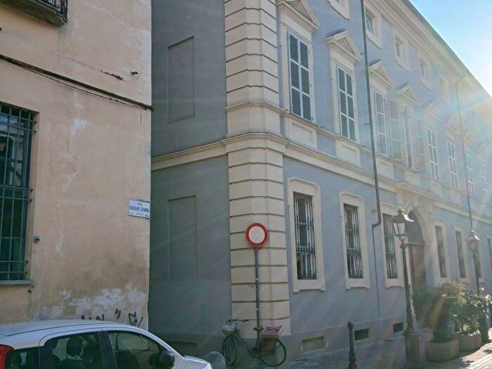 Appartamento trilocale in affitto in Via Guglielmo Schiavina, Borgo Rovereto Piscina, Alessandria