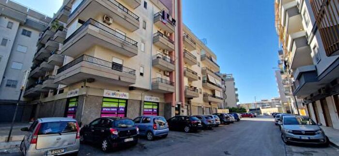 Appartamento quadrilocale in vendita in Via Cappuccini, Trani