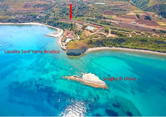 Appartamento trilocale in vendita in Contrada SantIrene, Briatico