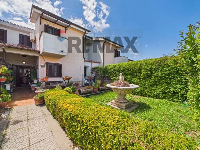 Casa con 5 locali in vendita in Via delle Viole, Sutri