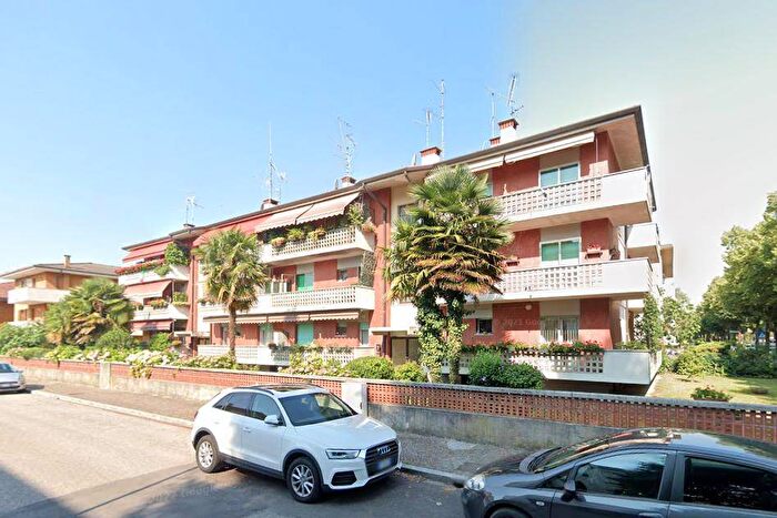 Appartamento trilocale in affitto in Viale Leonardo da Vinci, Via Martignacco, Udine