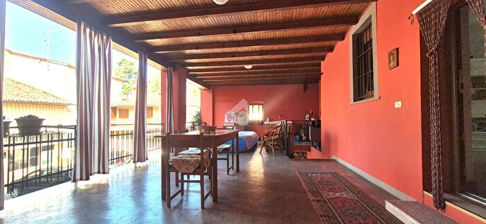 Appartamento trilocale in vendita in Vicolo Angelo Vescovi, Zandobbio