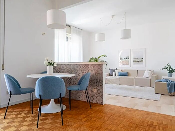 Appartamento trilocale in vendita in Via San Francesco d'Assisi, Voghera