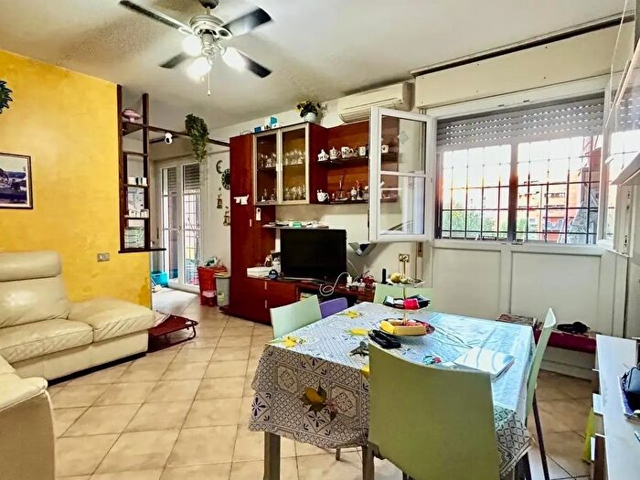 Appartamento con 5 locali in vendita in Via Monferrato, Firenze