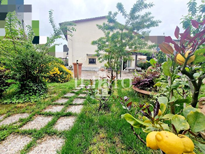 Casa con 8 locali in vendita in Alagetta, Campi Bisenzio