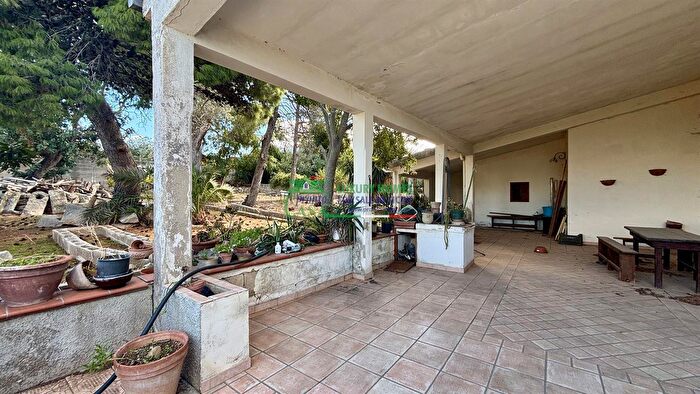 Casa quadrilocale in vendita in Contrada Buttarella, Ragusa