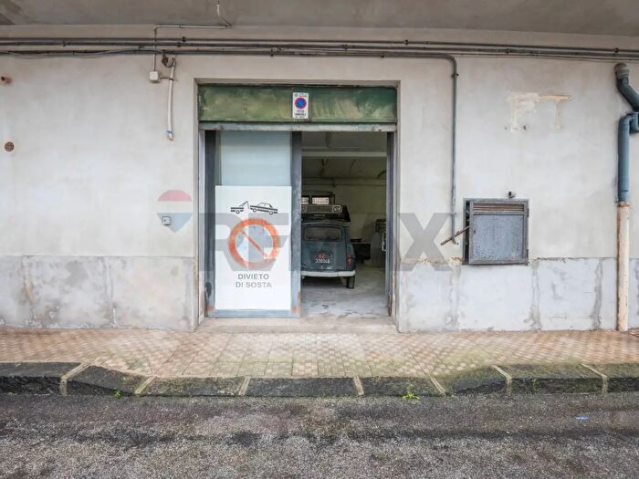 Casa con 5 locali in vendita in Via Canalotto, Caltagirone