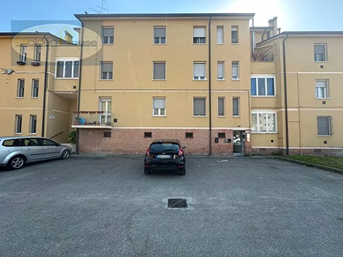 Appartamento trilocale in vendita in Via Giacomo Leopardi, Molinella
