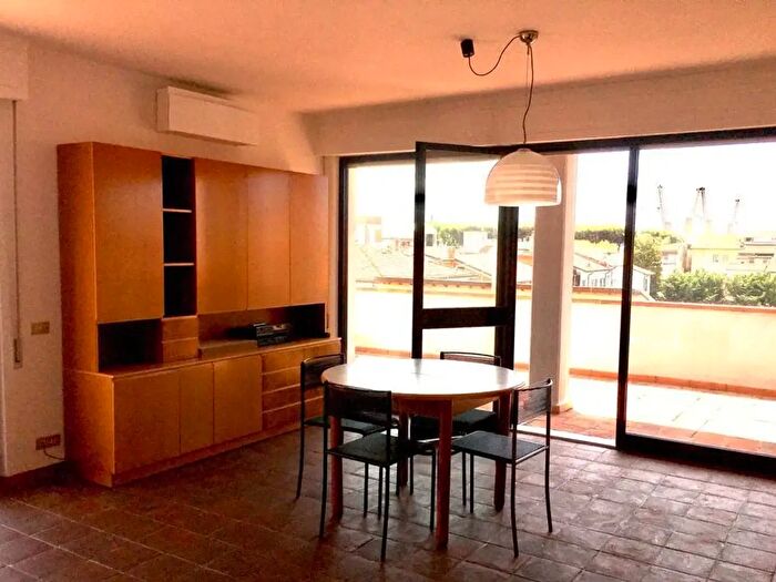 Appartamento trilocale in affitto in Vicolo San Giuseppe, Carrara