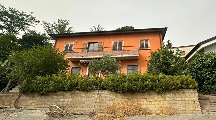 Casa quadrilocale in vendita in Via Fontanelle Fontanelle Benevento Campania Italia, Benevento