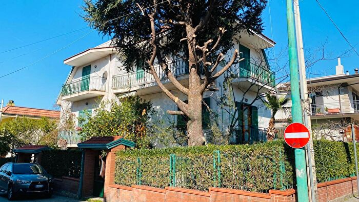 Casa con 5 locali in vendita in Sirignano