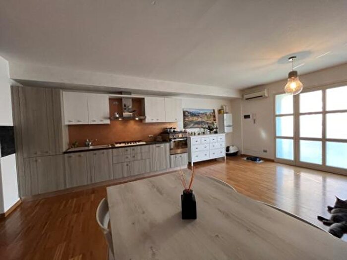 Appartamento bilocale in vendita in Via Aldo Moro c, Gandino