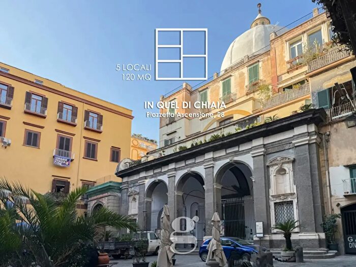 Appartamento quadrilocale in vendita in Piazzetta Ascensione, Napoli