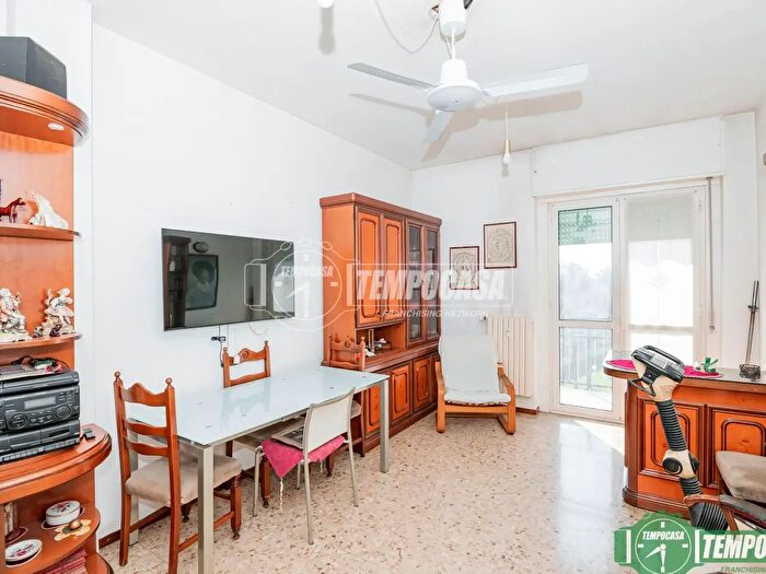 Appartamento quadrilocale in vendita in Via Santa Rita, Vimodrone