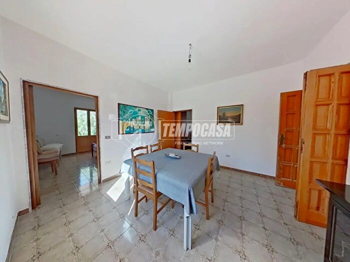 Casa trilocale in vendita in Traversa di Via Bari d, Bari