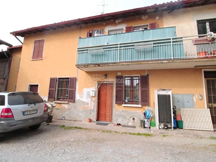 Appartamento bilocale in vendita in Via Piazzale Corte, Monguzzo